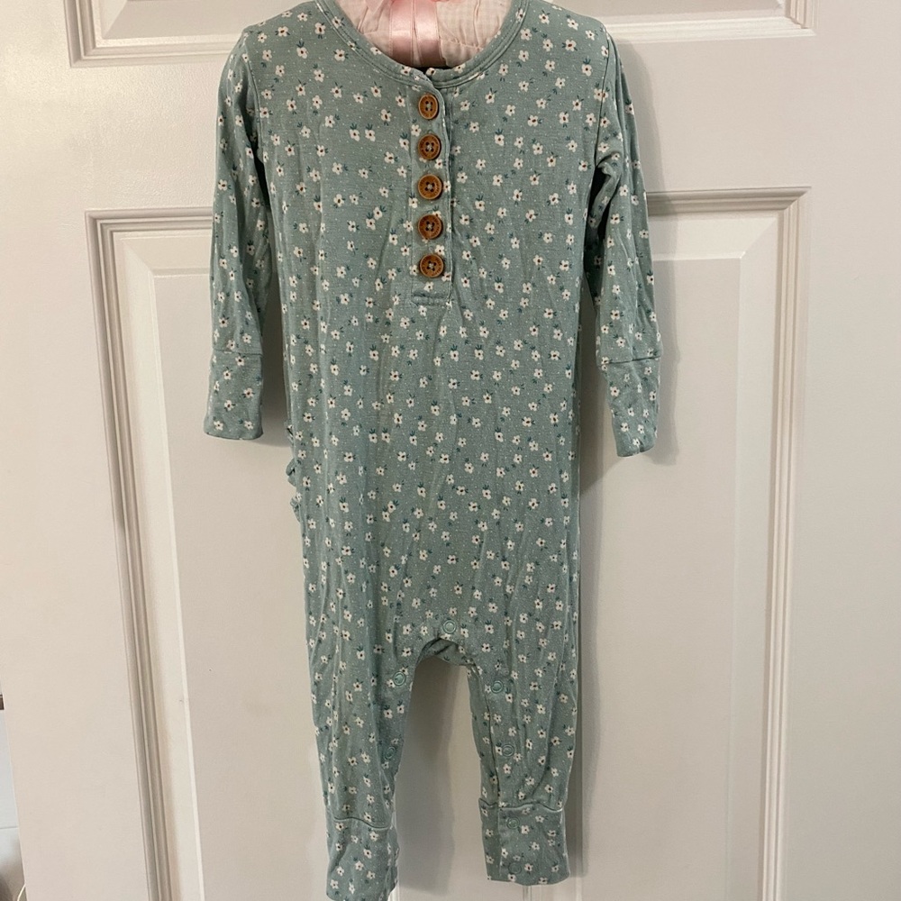 Posh peanut romper